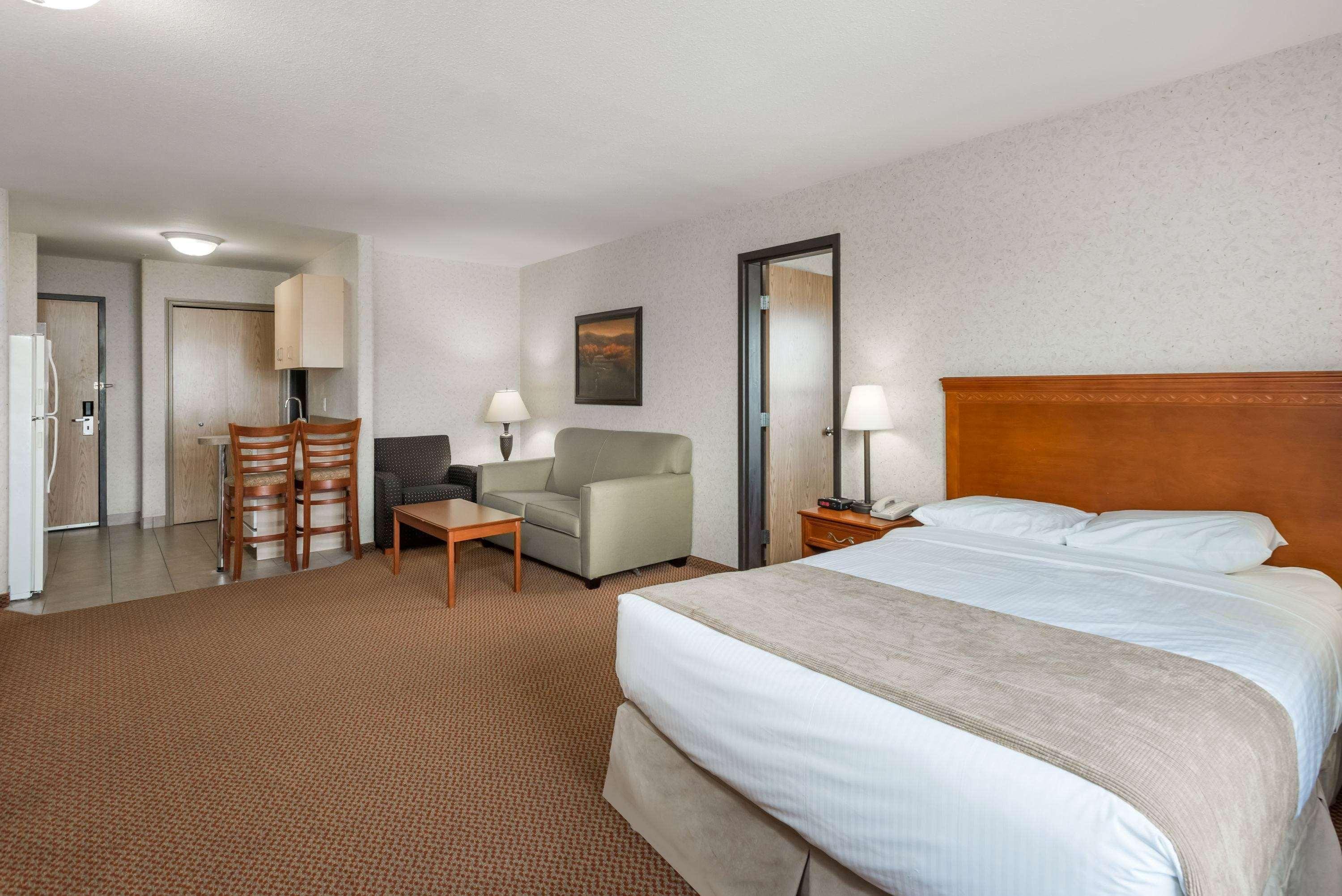 Hotel Super 8 By Wyndham Grande Prairie Zewnętrze zdjęcie